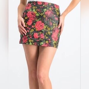 Forever 21 Floral Faux Leather Skirt – Size Large
